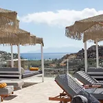 Paradise View Hotell 3*